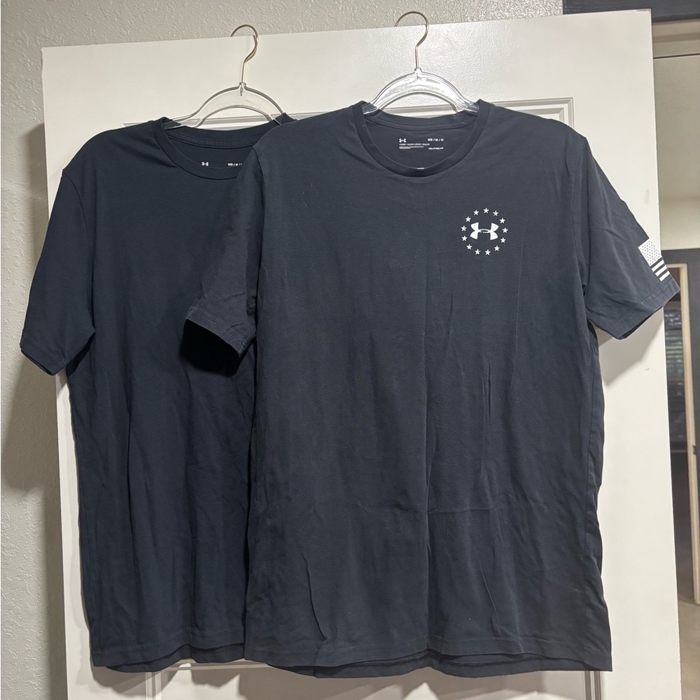 Lot of 2 Under Armour Men's Black T-Shirts Size Medium